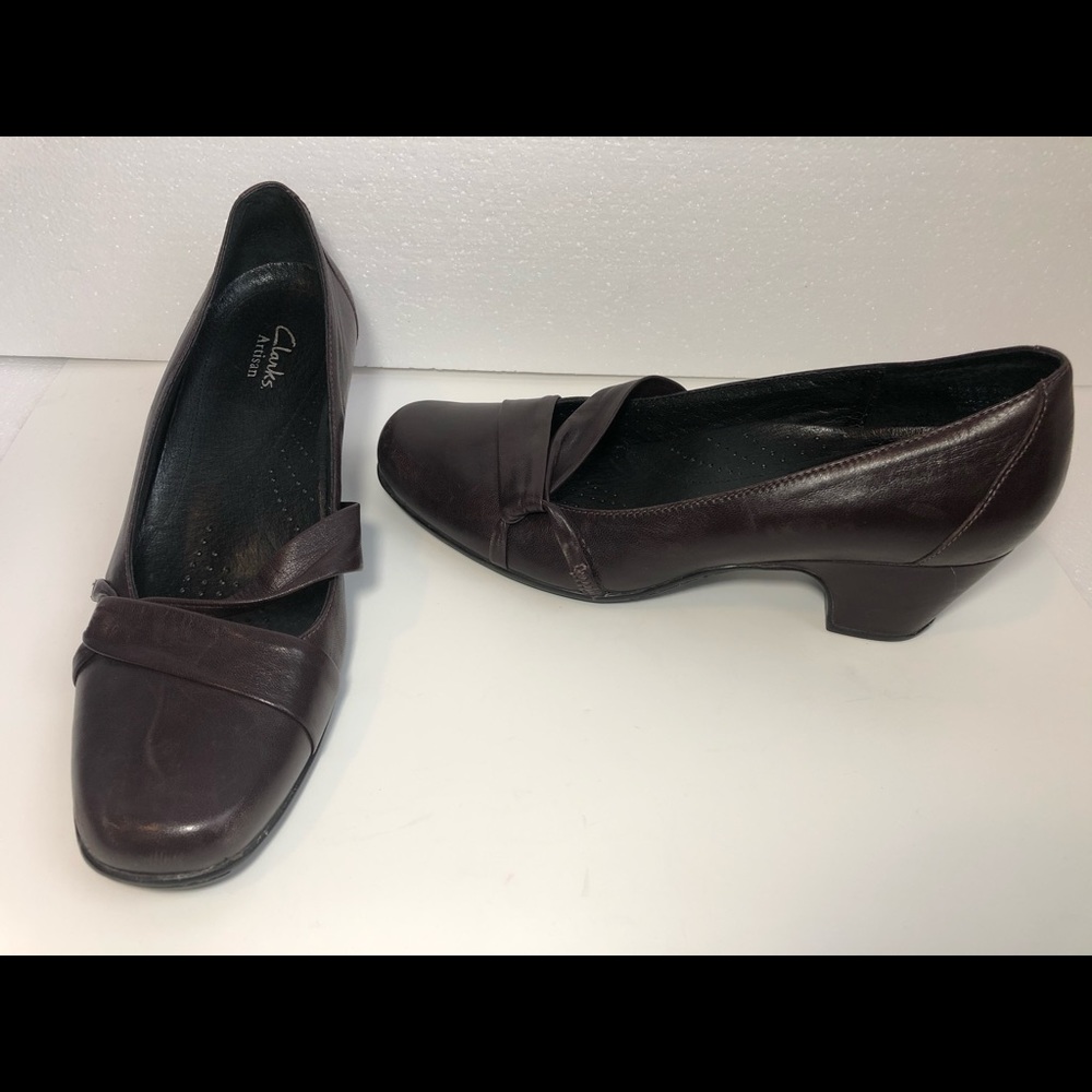 🛑SOLD🛑Clarks Artisan Eggplant purple leather